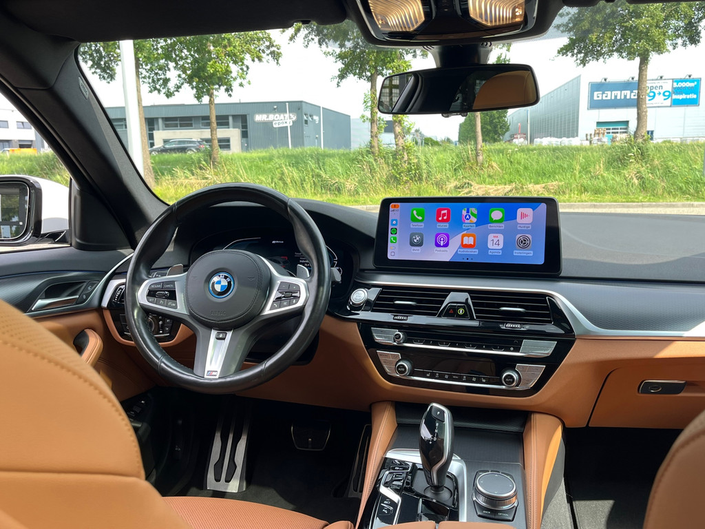 BMW 5 Serie Touring 530e xDrive High Exe M-Sport – Pano – Camera – Leder – Ambient Light – Carplay – Navi – 292PK - Afbeelding 34