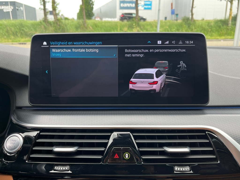 BMW 5 Serie Touring 530e xDrive High Exe M-Sport – Pano – Camera – Leder – Ambient Light – Carplay – Navi – 292PK - Afbeelding 43