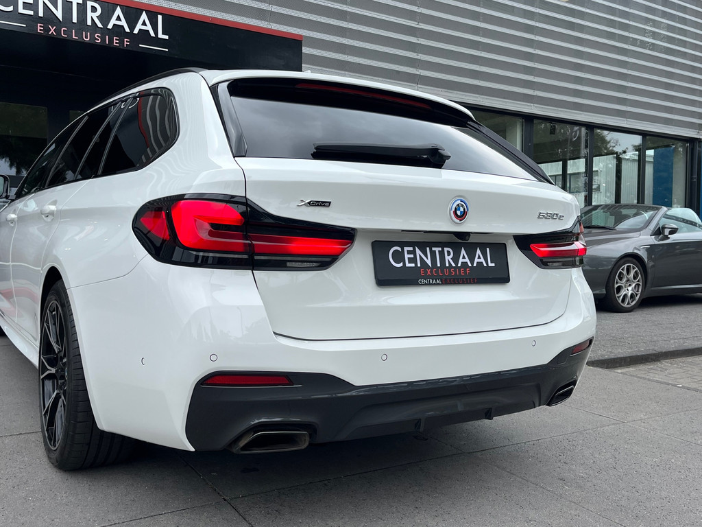 BMW 5 Serie Touring 530e xDrive High Exe M-Sport – Pano – Camera – Leder – Ambient Light – Carplay – Navi – 292PK - Afbeelding 45