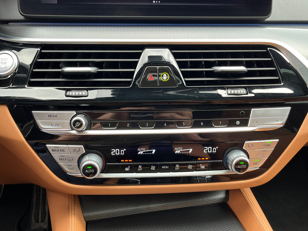 BMW 5 Serie Touring 530e xDrive High Exe M-Sport – Pano – Camera – Leder – Ambient Light – Carplay – Navi – 292PK - Afbeelding 48