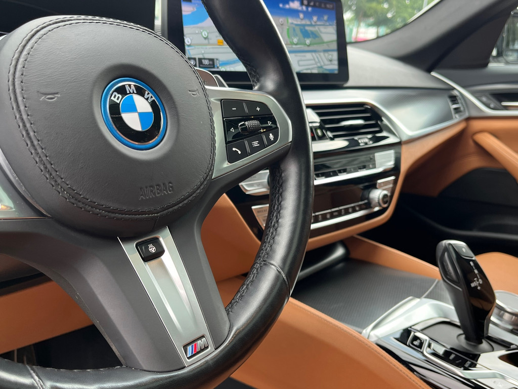BMW 5 Serie Touring 530e xDrive High Exe M-Sport – Pano – Camera – Leder – Ambient Light – Carplay – Navi – 292PK - Afbeelding 55