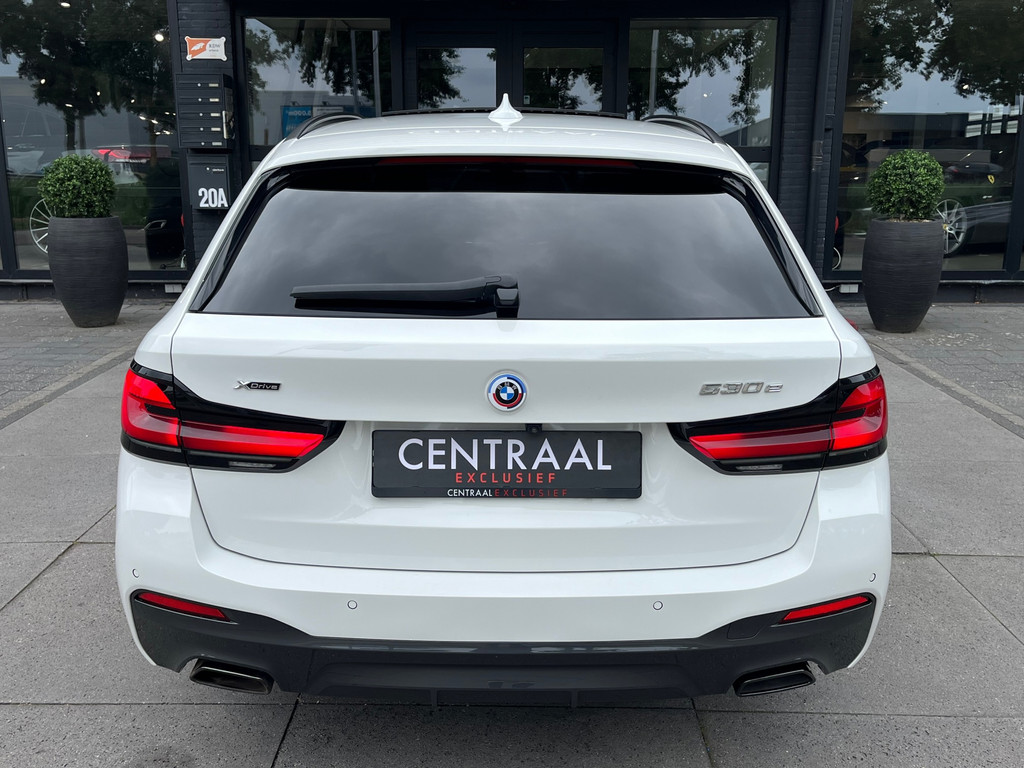 BMW 5 Serie Touring 530e xDrive High Exe M-Sport – Pano – Camera – Leder – Ambient Light – Carplay – Navi – 292PK - Afbeelding 5