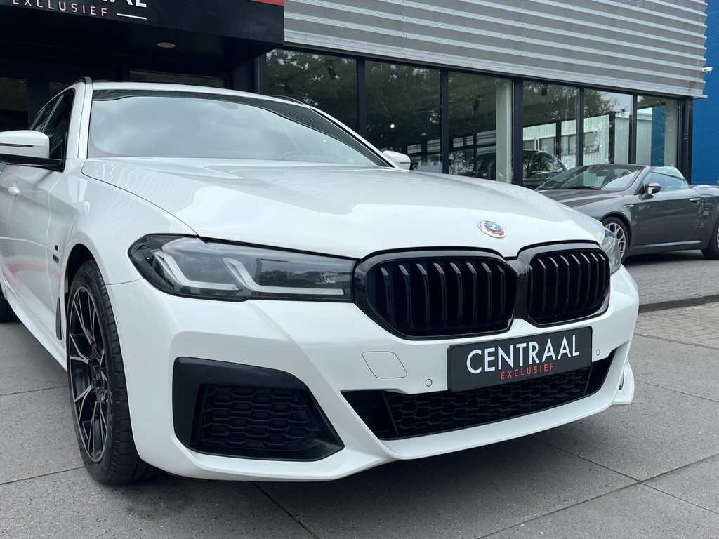 BMW 5 Serie Touring 530e xDrive High Exe M-Sport – Pano – Camera – Leder – Ambient Light – Carplay – Navi – 292PK - Afbeelding 60