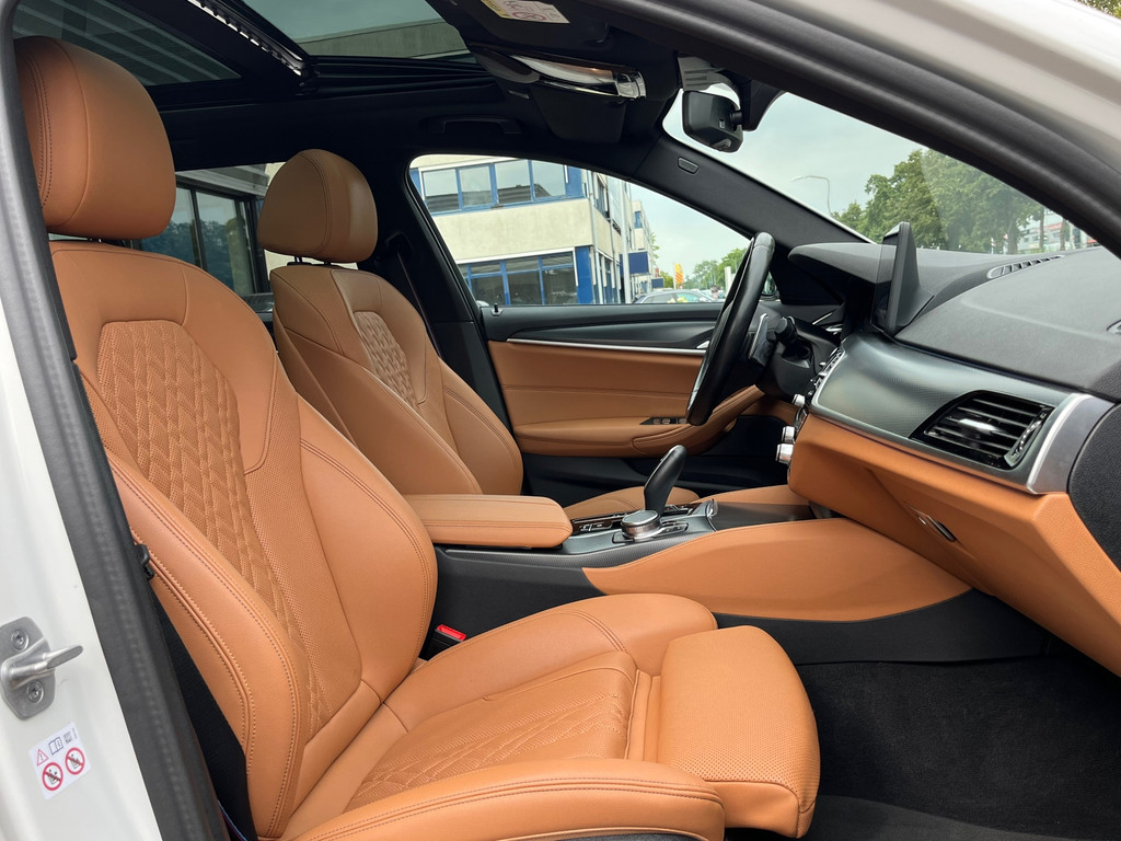 BMW 5 Serie Touring 530e xDrive High Exe M-Sport – Pano – Camera – Leder – Ambient Light – Carplay – Navi – 292PK - Afbeelding 8
