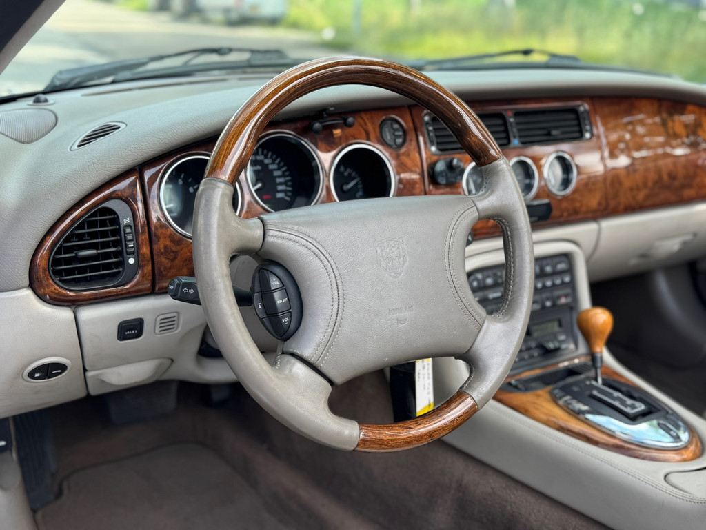 Jaguar XK8 4.0 V8 Convertible 363PK – Pdc – Leder – Stoelverwarming - Afbeelding 26