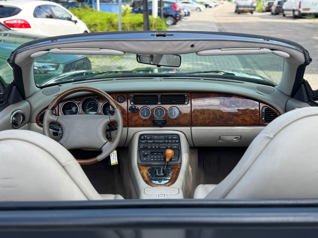 Jaguar XK8 4.0 V8 Convertible 363PK – Pdc – Leder – Stoelverwarming - Afbeelding 33