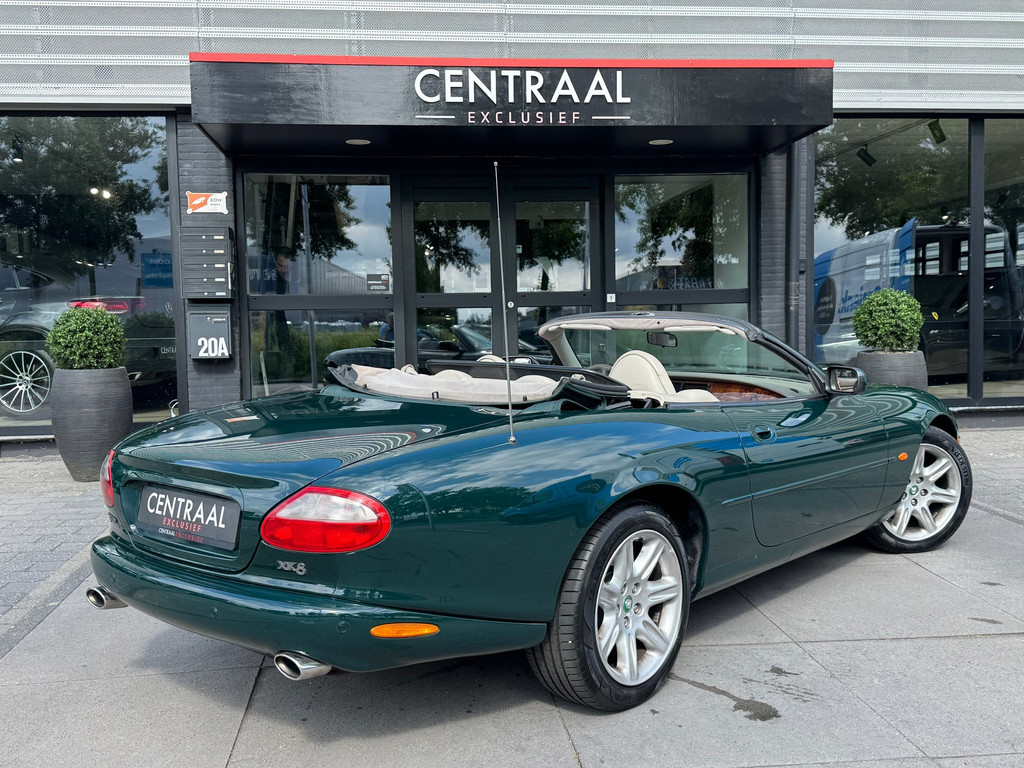 Jaguar XK8 4.0 V8 Convertible 363PK – Pdc – Leder – Stoelverwarming - Afbeelding 4