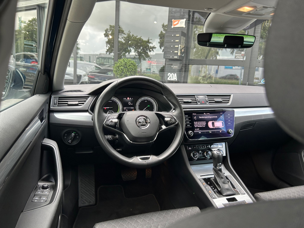 Škoda Superb Combi 1.4 TSI iV Business Edition Plus – ACC – Camera – Keyless – Carplay – Stoelverwarming – 218PK - Afbeelding 27