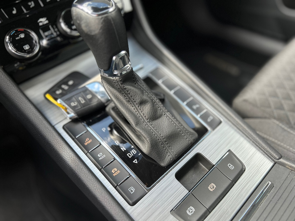 Škoda Superb Combi 1.4 TSI iV Business Edition Plus – ACC – Camera – Keyless – Carplay – Stoelverwarming – 218PK - Afbeelding 35