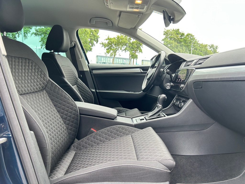 Škoda Superb Combi 1.4 TSI iV Business Edition Plus – ACC – Camera – Keyless – Carplay – Stoelverwarming – 218PK - Afbeelding 8