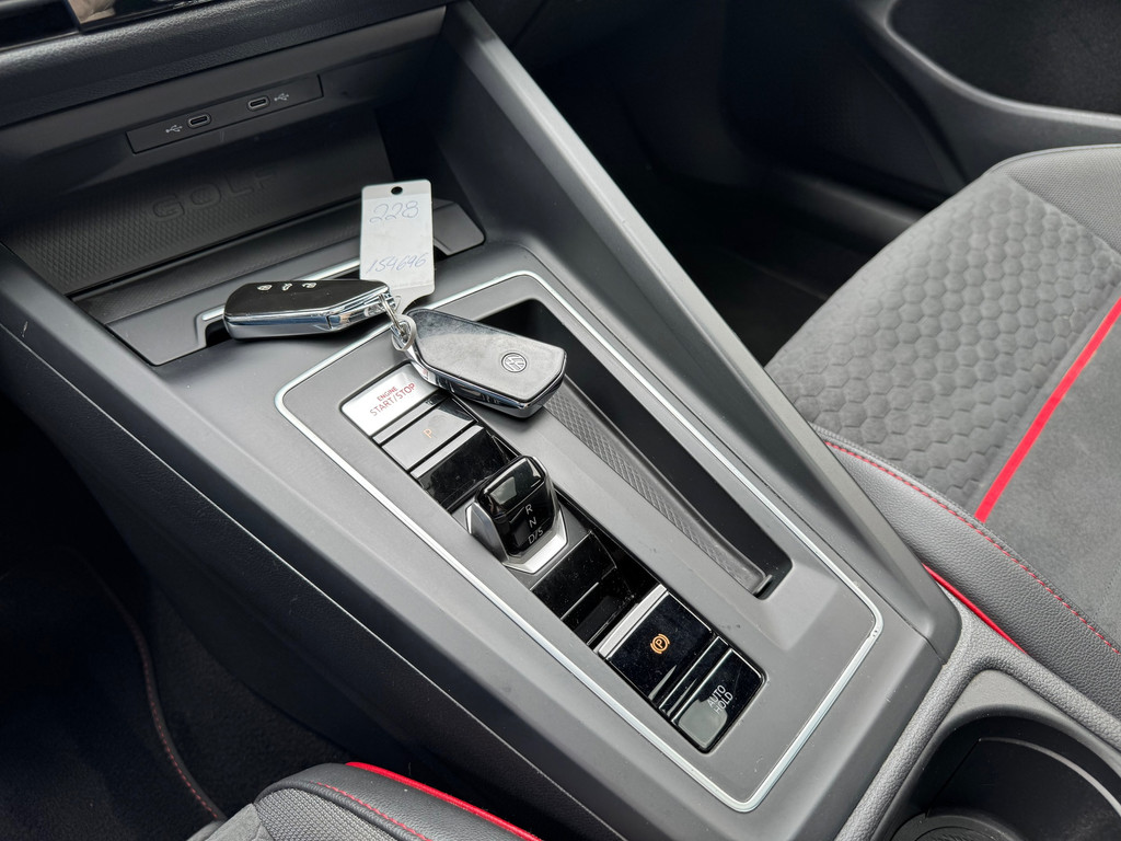 Volkswagen Golf GTI Clubsport 2.0 TSI 300PK – Pano – Camera – IQ Light – ACC – Carplay – Ambient Light - Afbeelding 27