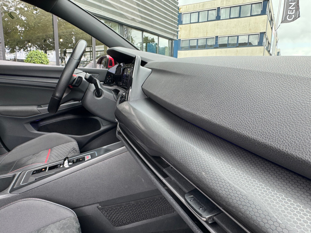 Volkswagen Golf GTI Clubsport 2.0 TSI 300PK – Pano – Camera – IQ Light – ACC – Carplay – Ambient Light - Afbeelding 35